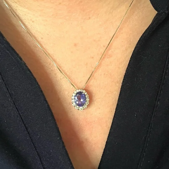 1.30 genuine tanzanite with diamond halo necklace